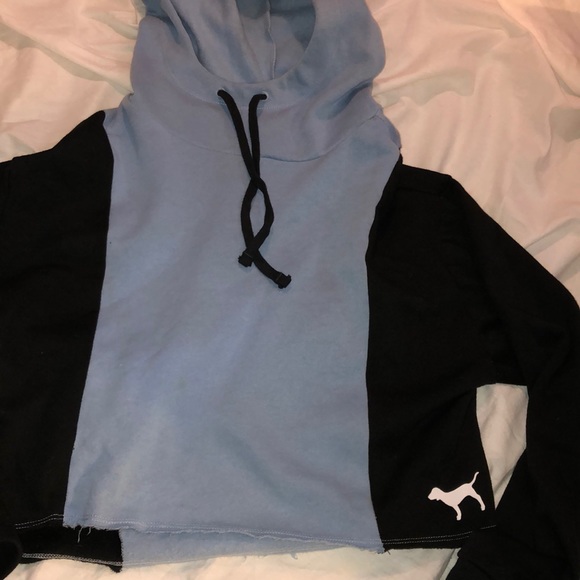 PINK Victoria's Secret Tops - NWOT Pink crop top hoodie